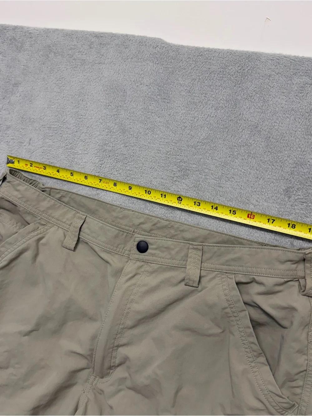 Duluth Trading Shorts Mens 40 Tan Armachillo Cargo Cooling Ripstop Paratrooper